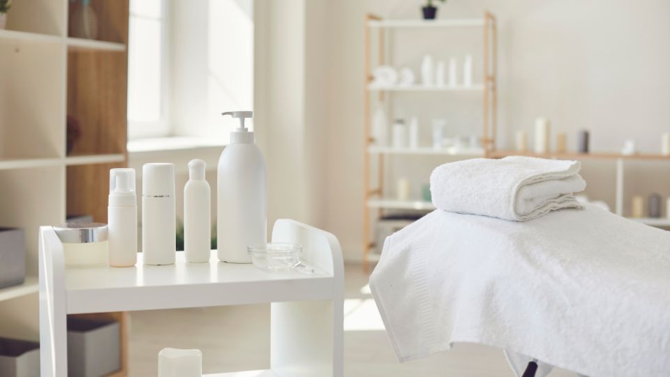 Clean salon setup displaying reusable bottles and packaging.