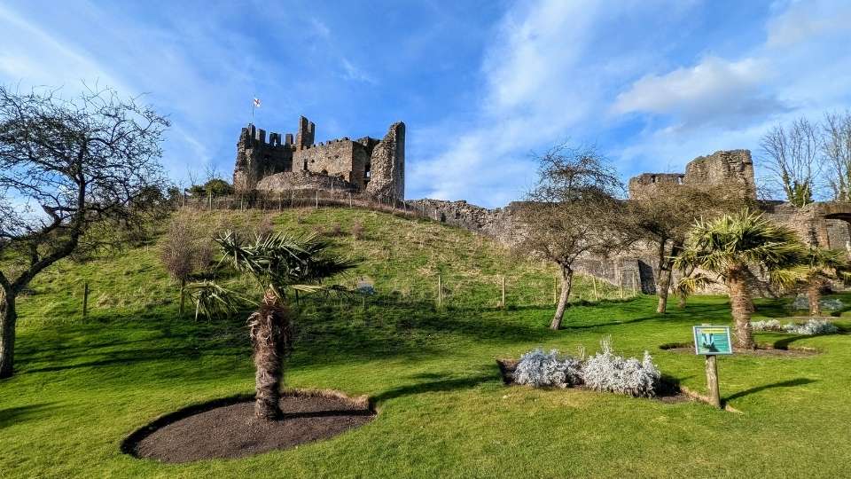 castle in Dudley England